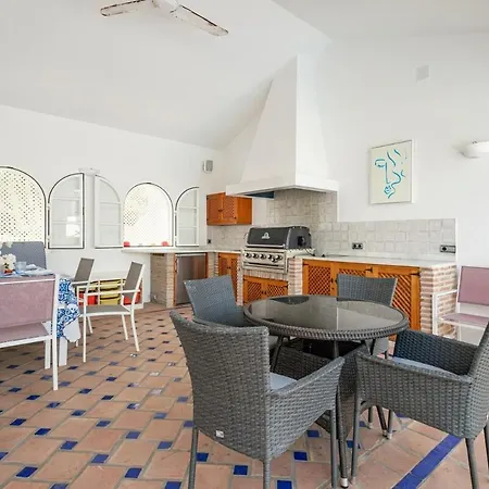 Villa Casa Del Sol By Hostlovers Marbella